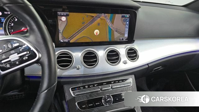 Mercedes-Benz E-Class W213 2019 Черный из Кореи, фото 3