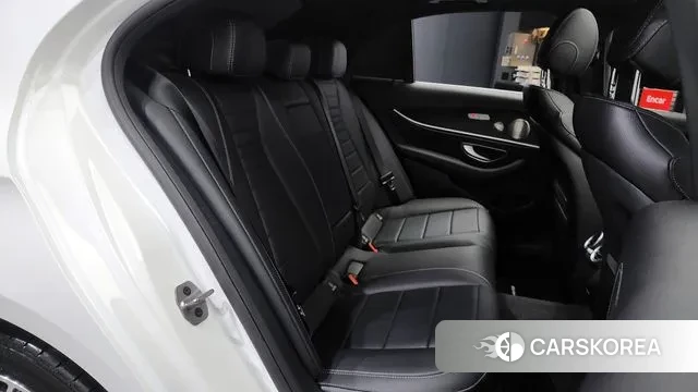 Mercedes-Benz E-Class W213 2023 Белый из Кореи, фото 3