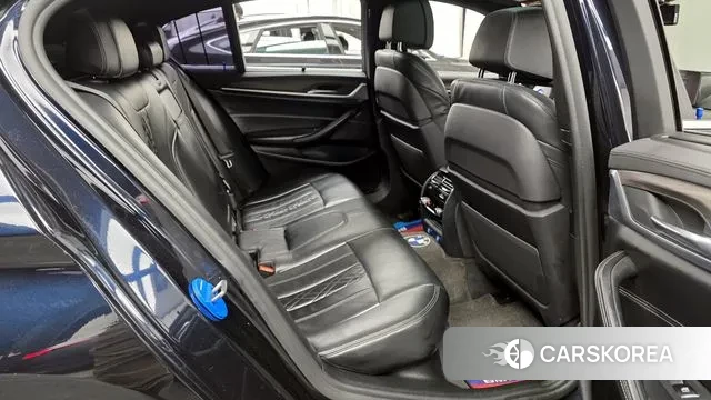 BMW 5 Series (G30) 2018 Черный из Кореи, фото 3