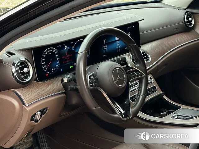 Mercedes-Benz E-class PHEV id 3920479 из Китая 3