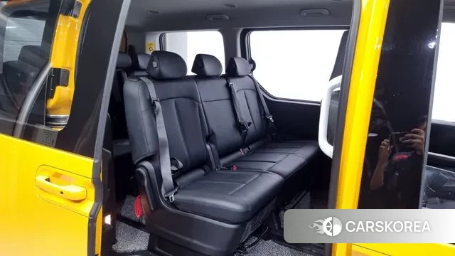 Hyundai Staria 2024 Желтый из Кореи, фото 3