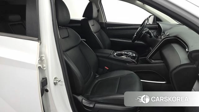 Hyundai Tucson (NX4) 2021 Белый из Кореи, фото 3
