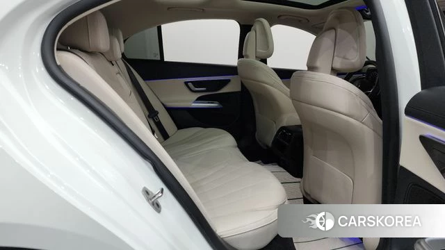 Mercedes-Benz E-Class W214 2025 Белый из Кореи, фото 3