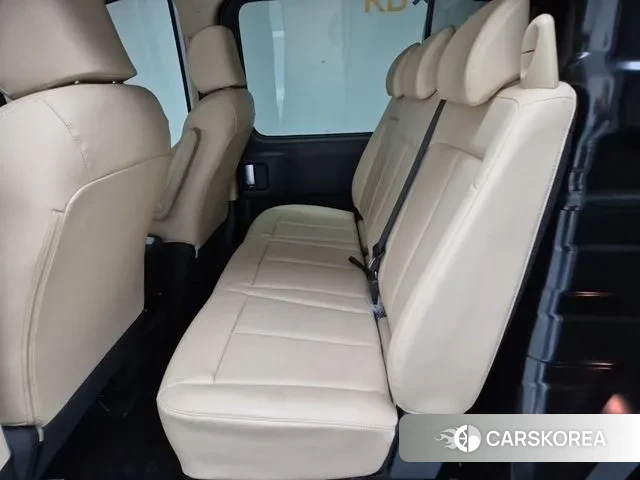 Hyundai Staria 2022 Белый из Кореи, фото 3