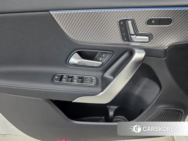 Mercedes-Benz A-Class W177 2024 Белый из Кореи, фото 3