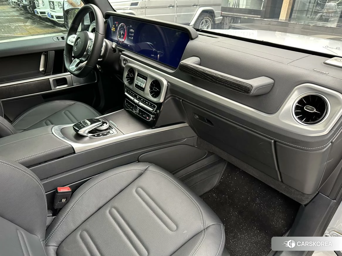 Mercedes-Benz G-Class 2023 Серебристо-серый из Китая, фото 3