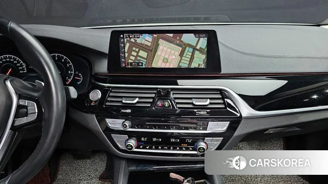 BMW 5 Series (G30) 2019 Белый из Кореи, фото 3