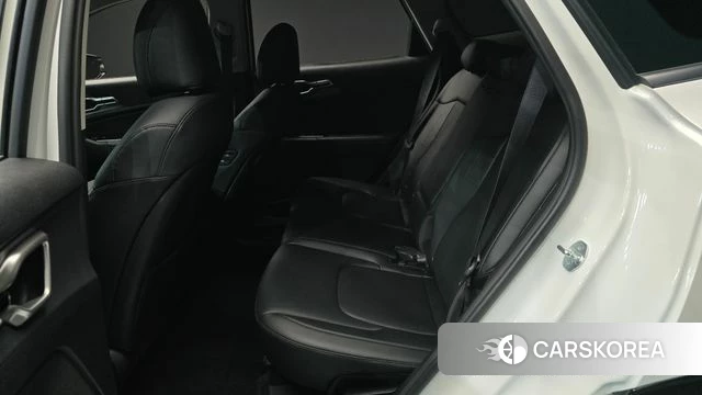 Kia Sportage 5th Generation 2023 Белый из Кореи, фото 3