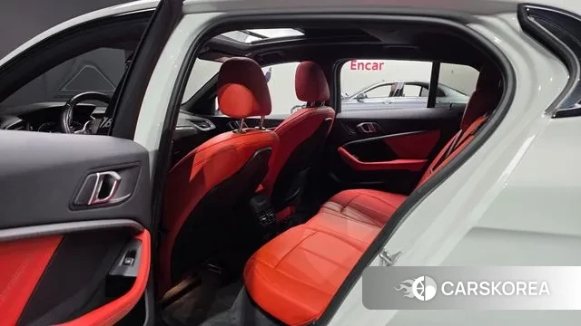 BMW 1 Series (F40) 2021 Белый из Кореи, фото 3