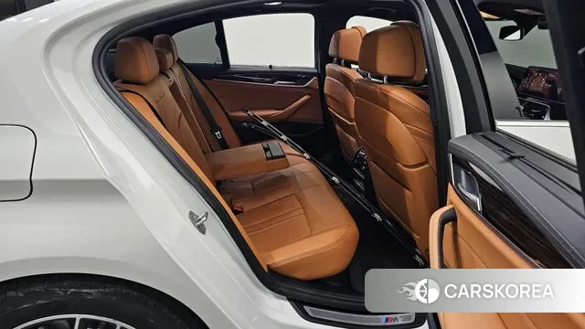 BMW 5 Series (G30) 2022 Черный из Кореи, фото 3