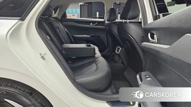 Kia The New K5 3rd generation 2023 Белый из Кореи, фото 3