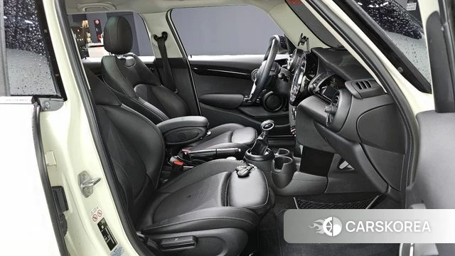Mini Cooper 2018 Жемчужный цвет из Кореи, фото 3