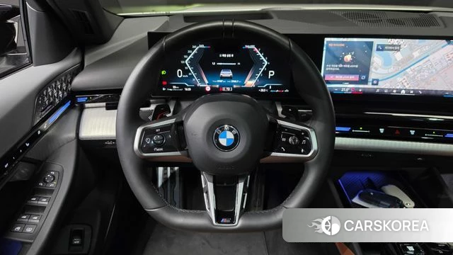 BMW 5 Series (G60) 2024 Белый из Кореи, фото 3