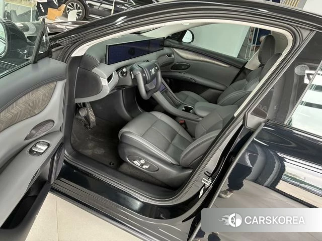 Zhiji Automobile Zhiji LS6 2024 Черный из Китая, фото 3