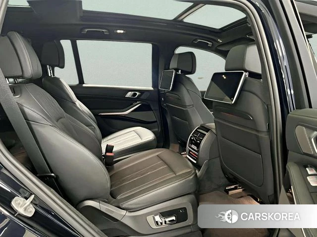 BMW X7 (G07) 2021 Черный из Кореи, фото 3