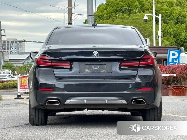 BMW 5 series 2022 Черный из Китая, фото 3