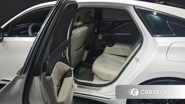 Kia K8 Hybrid 2023 Белый из Кореи, фото 3