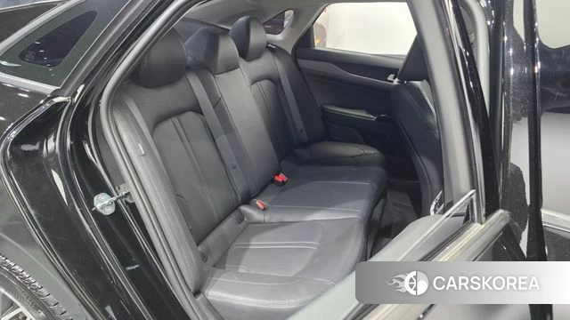 Kia K5 3rd generation 2023 Черный из Кореи, фото 3