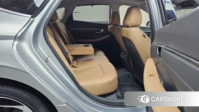 Hyundai Sonata D Edge (DN8) 2023 Серебристо-серый из Кореи, фото 3
