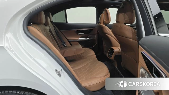 Mercedes-Benz E-Class W214 2024 Белый из Кореи, фото 3