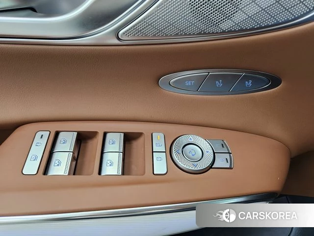 Genesis GV70 2025 Белый из Кореи, фото 3