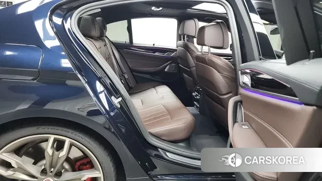 BMW 5 Series (G30) 2023 Черный из Кореи, фото 3