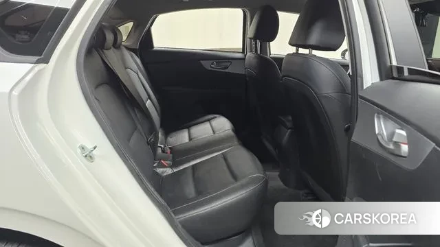 Kia The New K3 2nd generation 2021 Белый из Кореи, фото 3