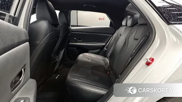 Hyundai Avante (CN7) 2021 Серебристо-серый из Кореи, фото 3