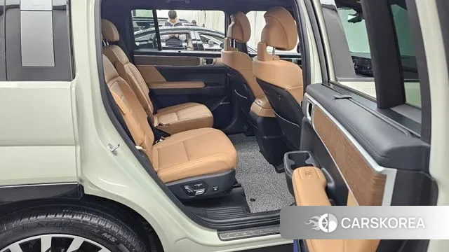 Hyundai Santa Fe (MX5) 2024 Жемчужный цвет из Кореи, фото 3