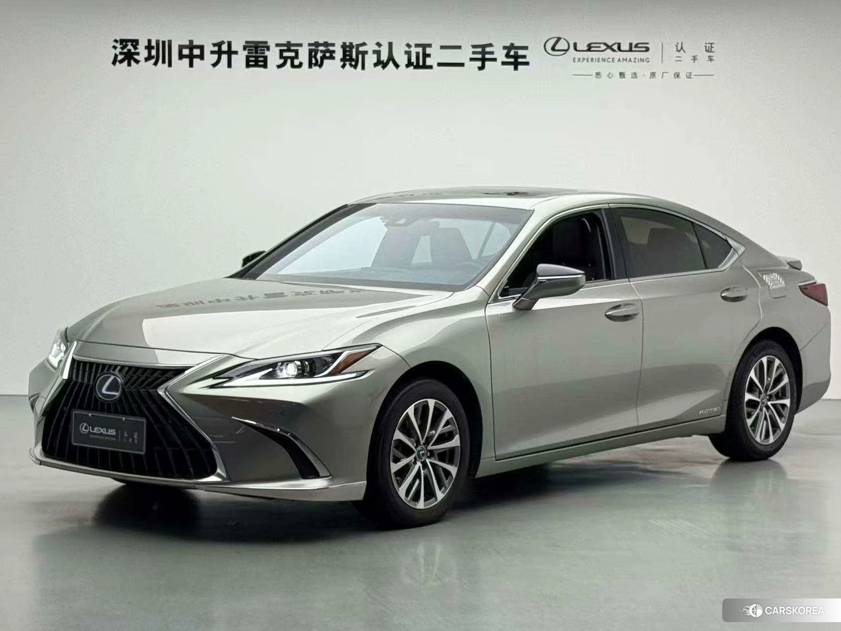 Lexus ES 2021 Серебристо-серый из Китая, фото 3