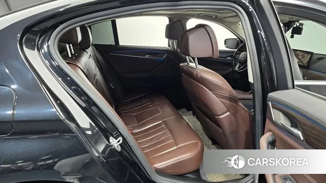 BMW 5 Series (G30) 2020 Черный из Кореи, фото 3