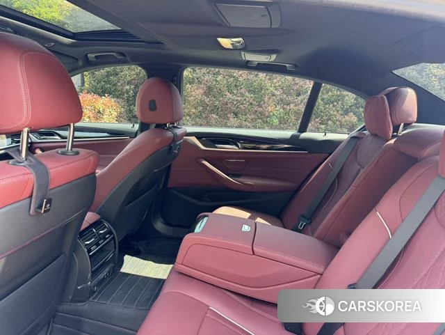 BMW 5 series 2023 Белый из Китая, фото 3
