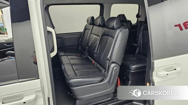 Hyundai Staria 2022 Белый из Кореи, фото 3