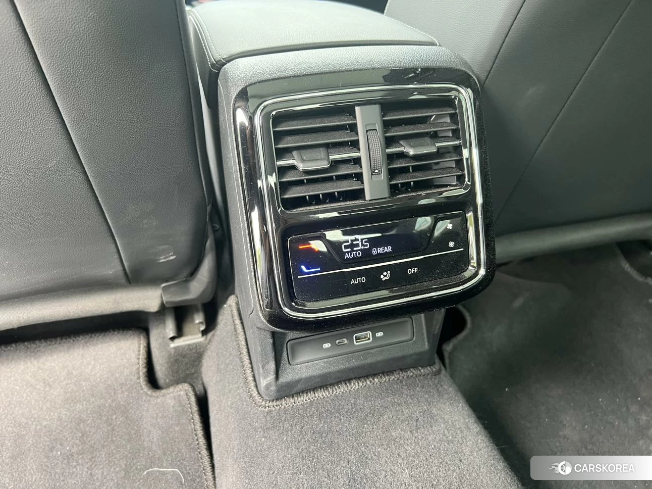 Volkswagen Passat 2024 Черный из Китая, фото 3