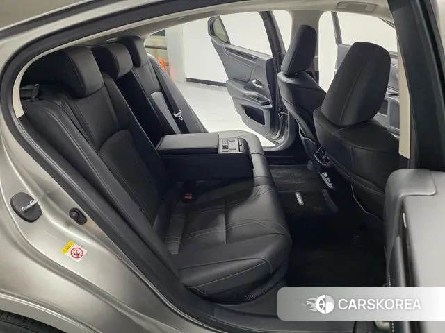 Lexus ES300h 7th generation 2018 Серебристо-серый из Кореи, фото 3