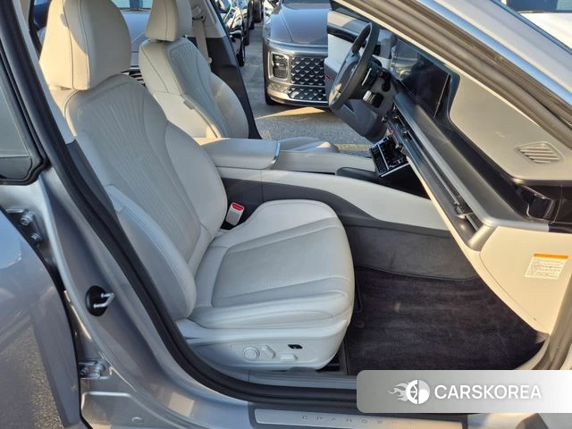 Hyundai Grandeur Hybrid (GN7) 2023 Серебристо-серый из Кореи, фото 3