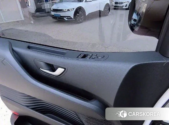 Hyundai Staria 2023 Белый из Кореи, фото 3