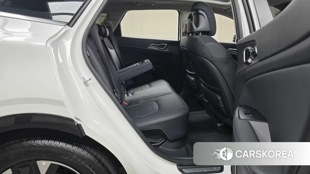 Kia The New Sportage 5th Generation Hybrid 2025 Белый из Кореи, фото 3