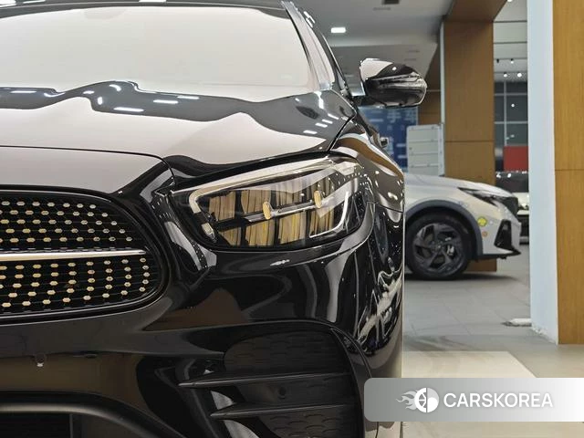 Mercedes-Benz E-class 2023 Черный из Китая, фото 3