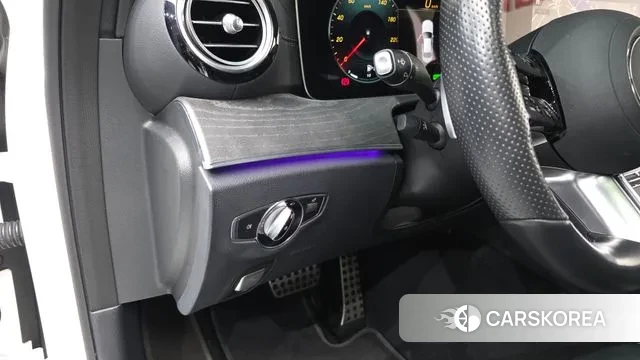 Mercedes-Benz E-Class W213 2021 Белый из Кореи, фото 3