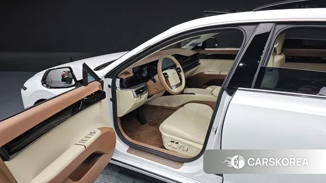 Hyundai Grandeur Hybrid (GN7) 2023 Белый из Кореи, фото 3