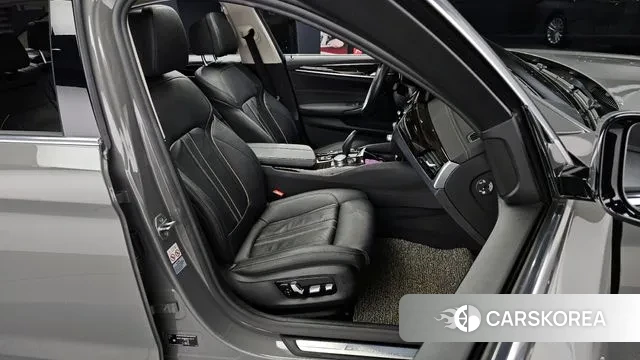 BMW 5 Series (G30) 2021 Серый из Кореи, фото 3