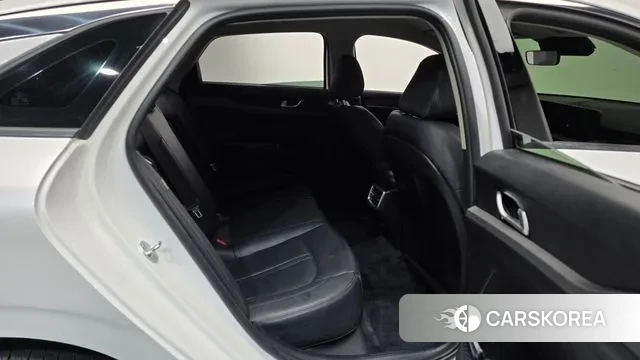 Kia The New K5 3rd generation 2024 Белый из Кореи, фото 3