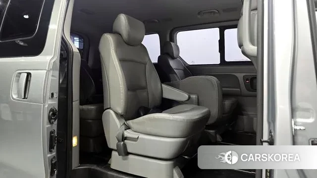 Hyundai The New Grand Starex 2018 Серебряный из Кореи, фото 3