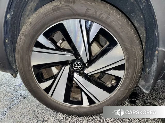 Volkswagen Tourang 2024 Черный из Китая, фото 3