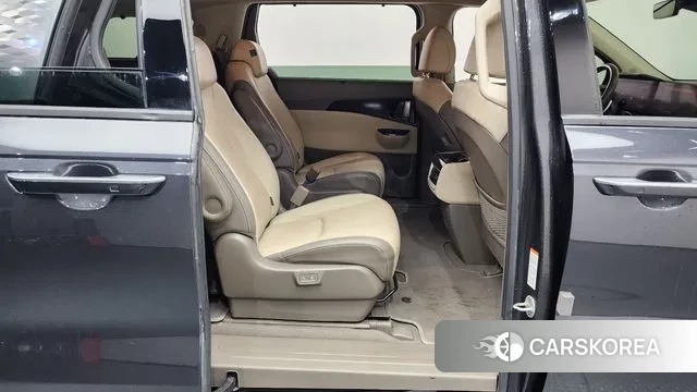 Kia Carnival 4th generation 2021 Серый из Кореи, фото 3