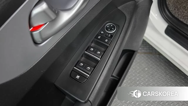 Kia The New K3 2nd generation 2021 Белый из Кореи, фото 3