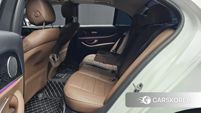 Mercedes-Benz E-Class W213 2019 Белый из Кореи, фото 3