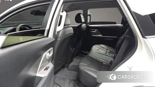 Kia Niro Plus 2023 Белый из Кореи, фото 3