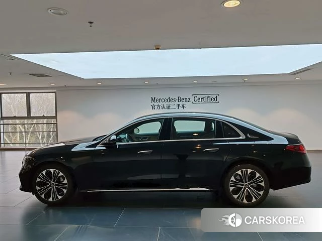 Mercedes-Benz E-class PHEV 2024 Черный из Китая, фото 3